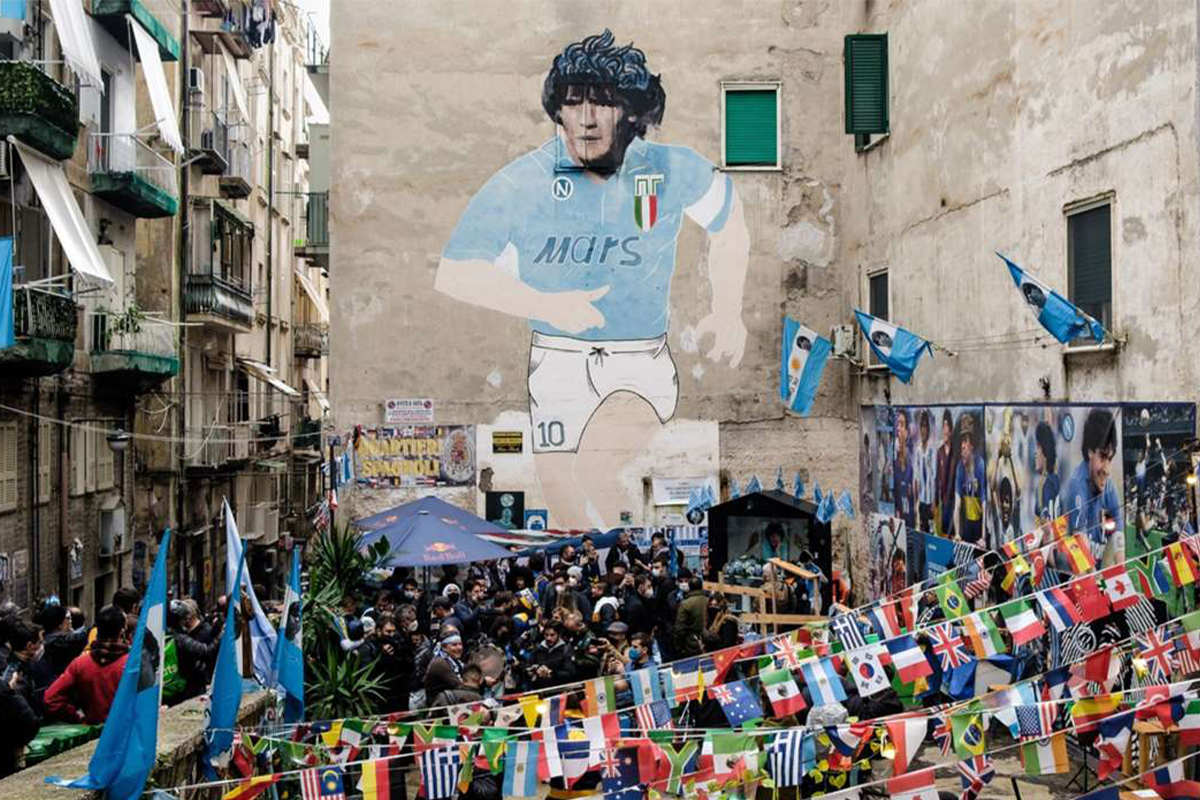 Quartieri Spagnoli e Largo Maradona